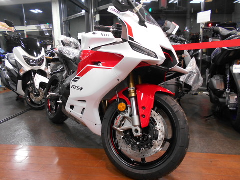 YZF-R9入荷しましたが･･････
